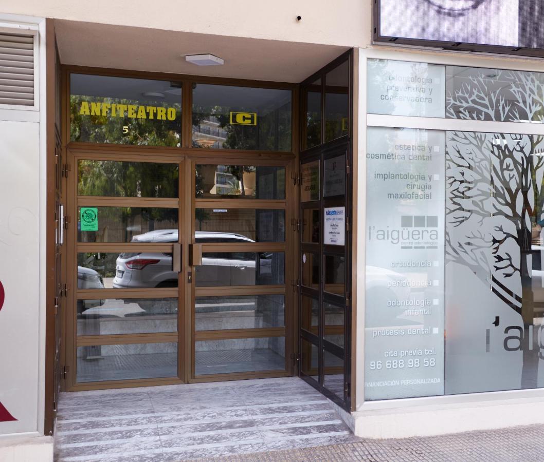 Apartamentos Anfiteatro Μπένιντορμ Εξωτερικό φωτογραφία